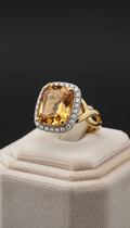 Anillo de oro 18k escultural